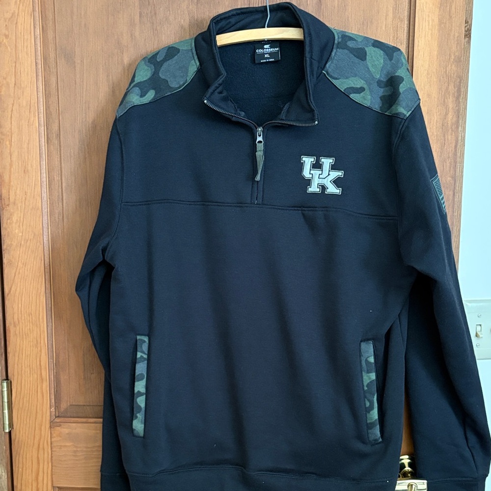 Colosseum Black Pullover with Camo Details